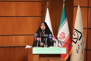 بهروز آذر: موضوع جایگاه زن و مقام مادر محدود به یک هفته نیست