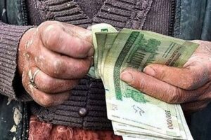 مجلس زیر بار ۲۰ درصد نرفت/ حقوق‌ها دوباره بررسی می‌شود