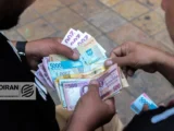 اختلاف ۶۰۰۰ تومانی نرخ دلار از تابلو صرافی‌ تا قیمت معامله!