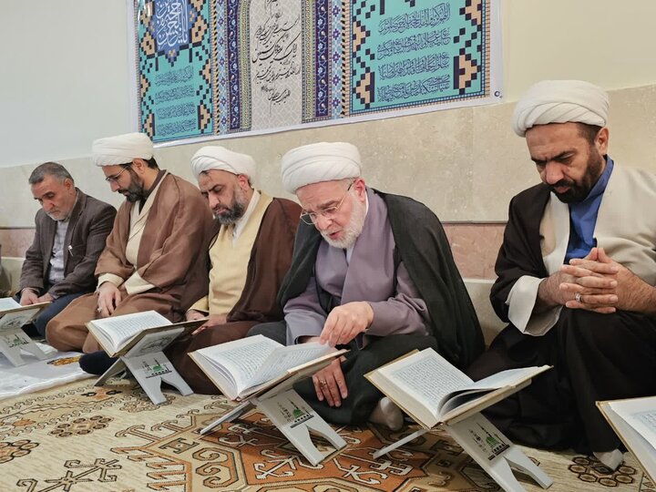 ضیافت نور و همدلی در مدرسه؛ وقتی آیات مهمان دل دانش‌آموزان سنندجی شد