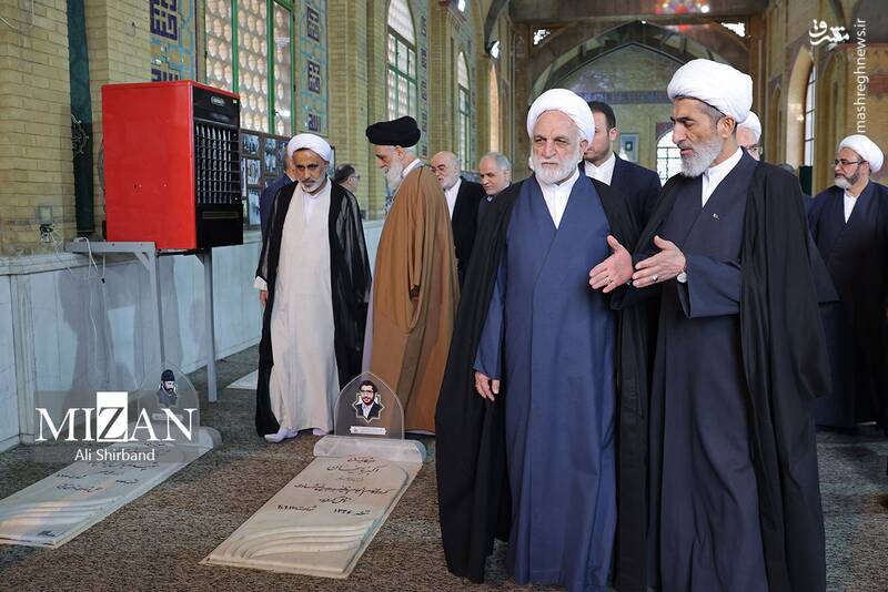عکس/ حضور رئیس و مسئولان عالی قضایی در حرم امام خمینی(ره)