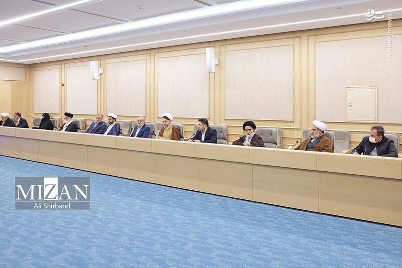 عکس/ دیدار رئیس قوه قضاییه با اعضای ستاد مرکزی دهه فجر