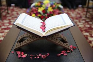 محفل انس با قرآن در حسینیه سیدالشهدا(ع) برگزار می‌شود