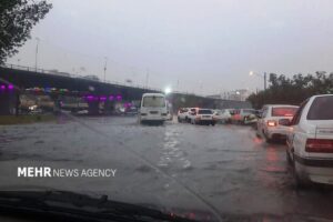 آبگرفتگی معابر شهر دهلران بر اثر شدت بارش باران