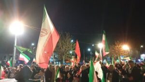 اجتماع شبانه مردم فراهان در حمایت از رهبر انقلاب و نیروهای مسلح