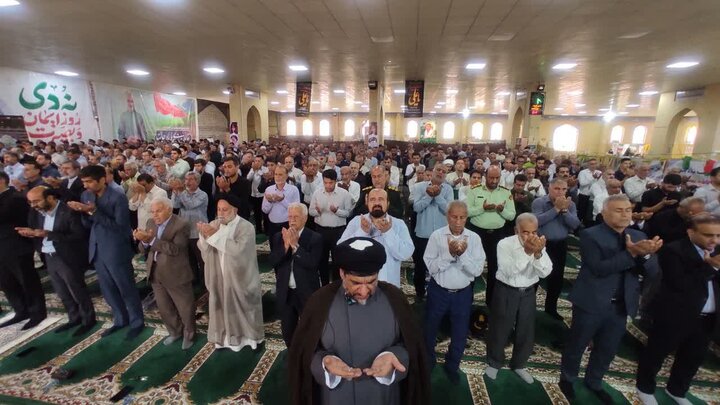امام جمعه گناوه: حضور مردم در خیابان‌ها مشت محکمی بر دهان دشمنان است