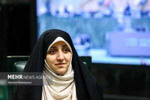 بهروزآذر: اینترنت طبقاتی یا پرو مغایر با سیاست‌های دولت چهاردهم است