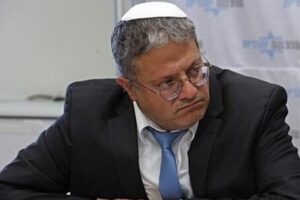 تیم حفاظت وزیر صهیونیست یک نوجوان فلسطینی را زیر گرفت