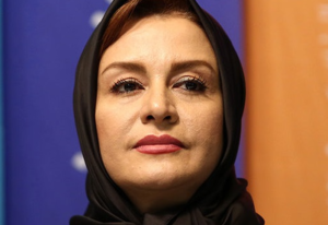 حضور خانم بازیگر در تجمع دیشب در میدان تجریش + عکس