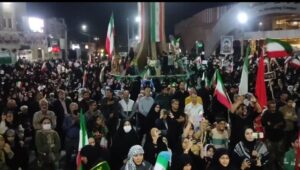 حماسه باشکوه مردم شهر بم در شب پنجاه و سوم