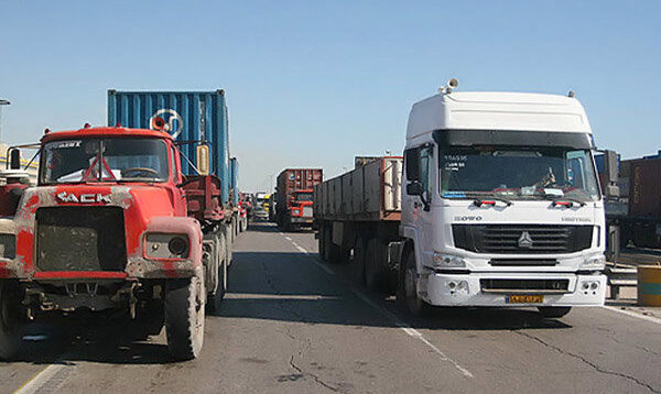 حمل بیش از ۱۱ میلیون تن کالا در جاده‌های همدان در سال گذشته