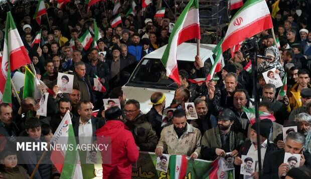 طنین لبیک یا خامنه‌ای در خمینی شهر