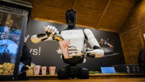 ماراتون بوستون میزبان یک روبات انسان نما شد