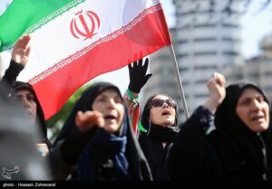 نهضت فراگیر و امیدبخش «ایجاد امید اجتماعی در پسا جنگ» راه بیندازیم