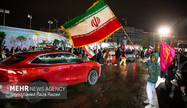 پیوند باران و بصیرت در همدان؛ روایت حماسه شبانه مردم