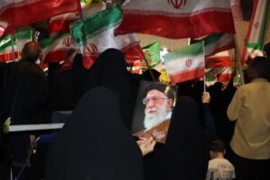 اجتماع شبانه ساوجی‌ها در هفتاد و پنجمین شب مقاومت و ایستادگی