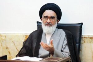 توصیه امام جمعه قم به مردم شرکت کننده در تجمع‌های شبانه