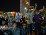 حضور مردم خستگی‌ناپذیرِ مشهد در شب هفتاد و یکم
