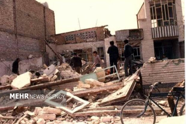 دزفول؛ شهری که زنانش جنگ را تنها نگذاشتند