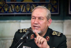 سرلشکر صفوی: امپراتوری آمریکا در حال افول است