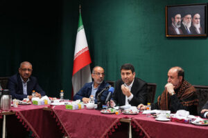 نشست نمایندگان با وزیر ارتباطات؛ تاکید بر لزوم کاهش قیمت اینترنت