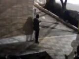تصاویر دوربین مدار بسته از جنایتکاری که به دار مجازات آویخته شد