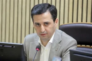 هدف گذاری برداشت ۵ میلیون تن سنگ‌آهن در چادرملو تا آخر سال